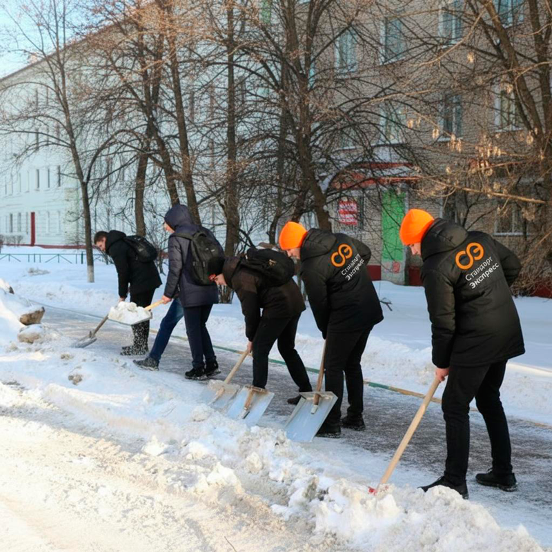 Уборка снега с крыш и территорий в Могоче